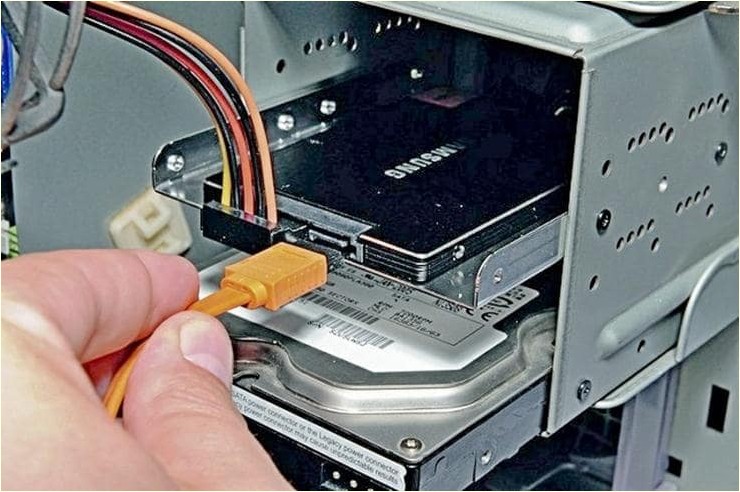 Как установить SSD диск: подключение Как установить SSD диск: подключение